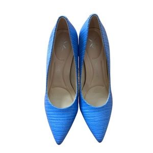 Women’s Nine West blue heels